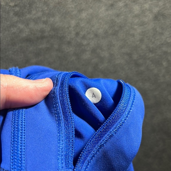 Lululemon Athletica Blue Athletic Capri Leggings, Size 4 - Picture 8 of 9